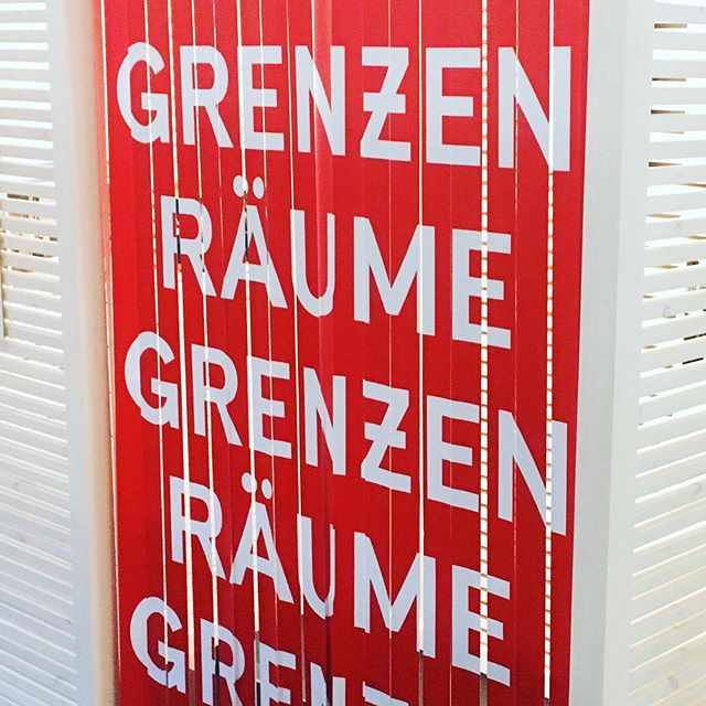 grenzen räume #borders #rooms #überwachung #cameras #dürfendiedas #leben #durchsichtig #private #privatsphäre #zürich #stadthaus  #niceone #words #truth #foundoftheday.